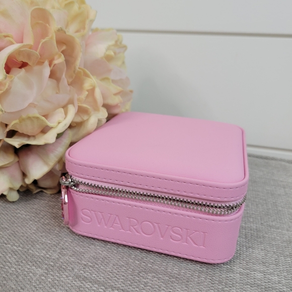Swarovski Iconic Swan COG Pink Zip Travel Jewelry Box - Picture 5 of 13